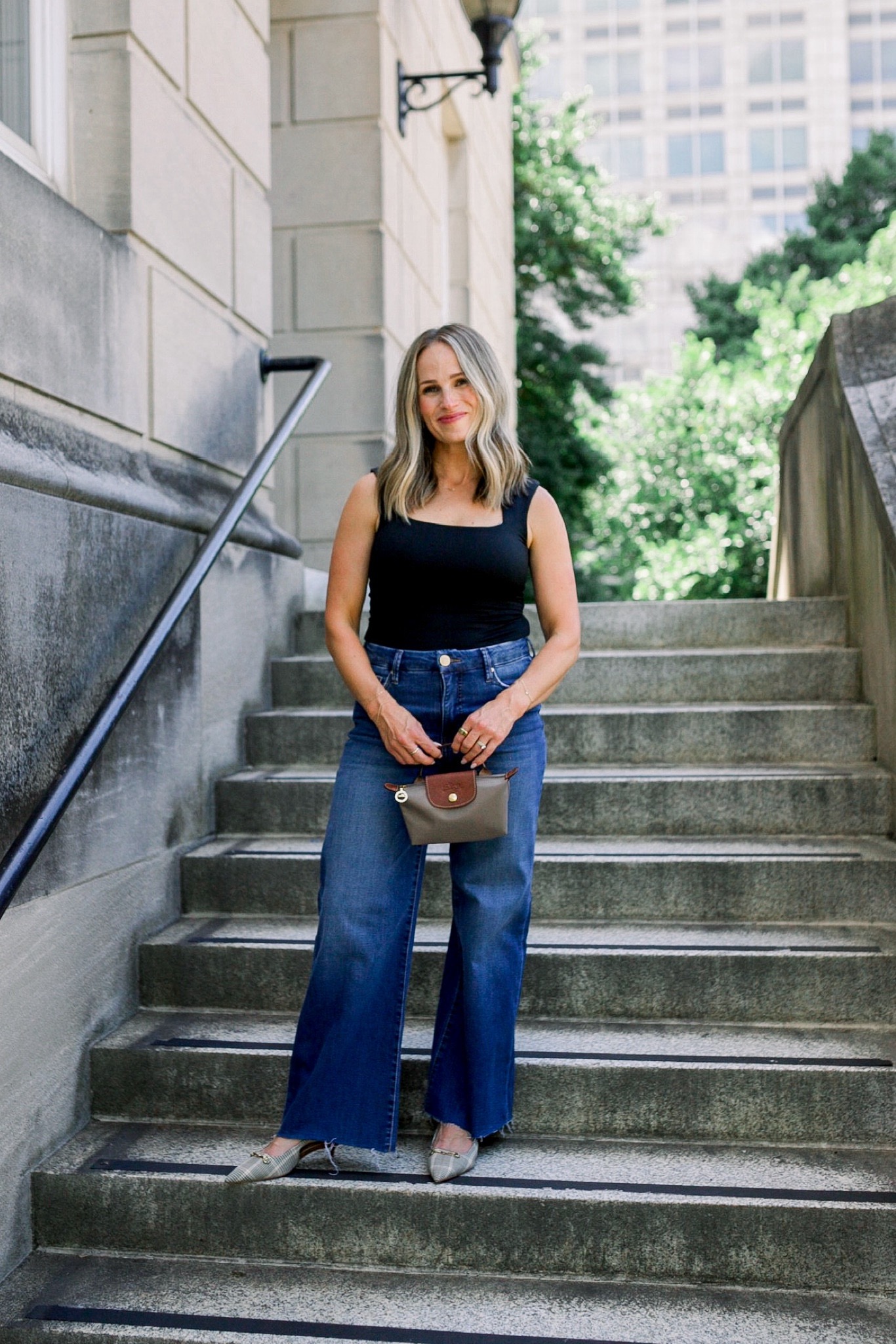 Wide Leg Jeans and Sneakers: The Perfect Pair for Effortless Style