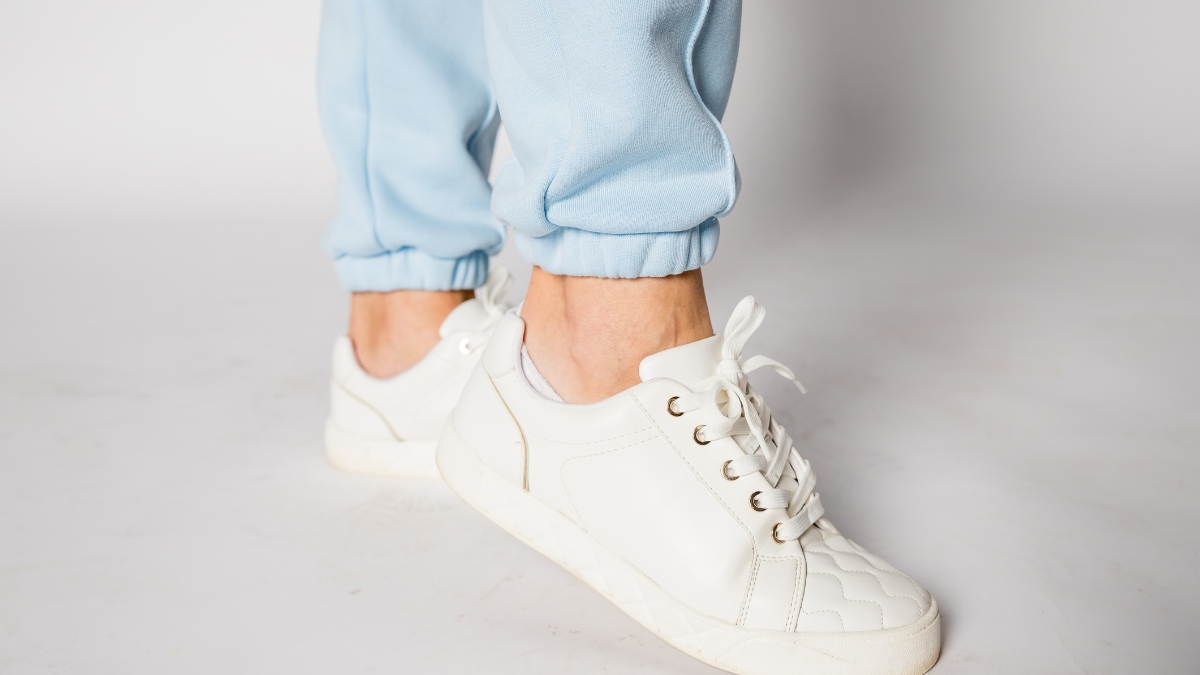 Top White Sneakers with Arch Support for Ultimate Comfort and Style