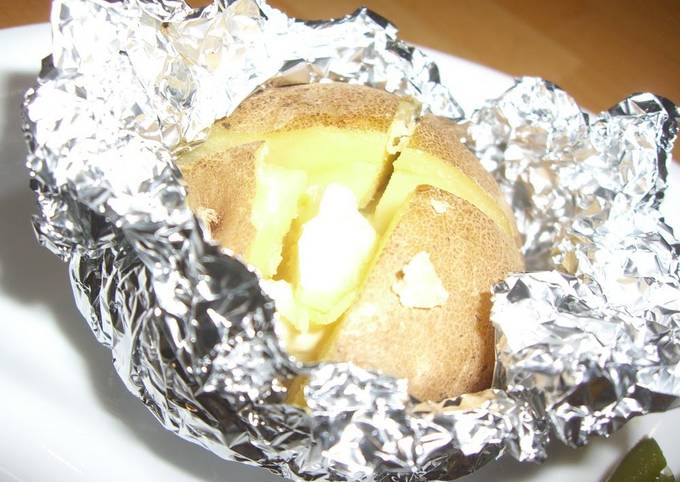 How to Make a Baked Potato in Toaster Oven Wrapped in Foil