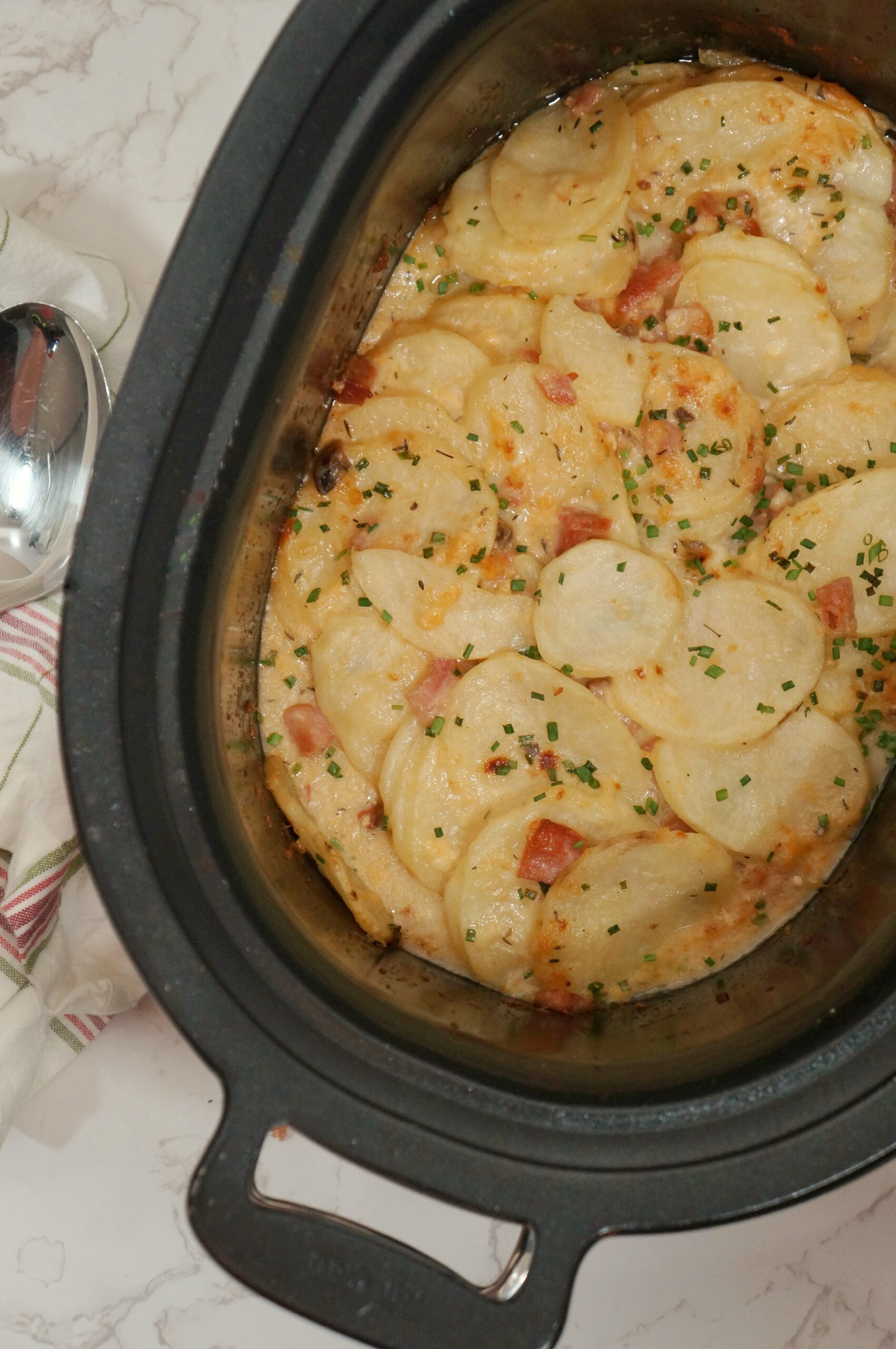 Quick and Simple Scalloped Potatoes with Ham Crock Pot Recipe