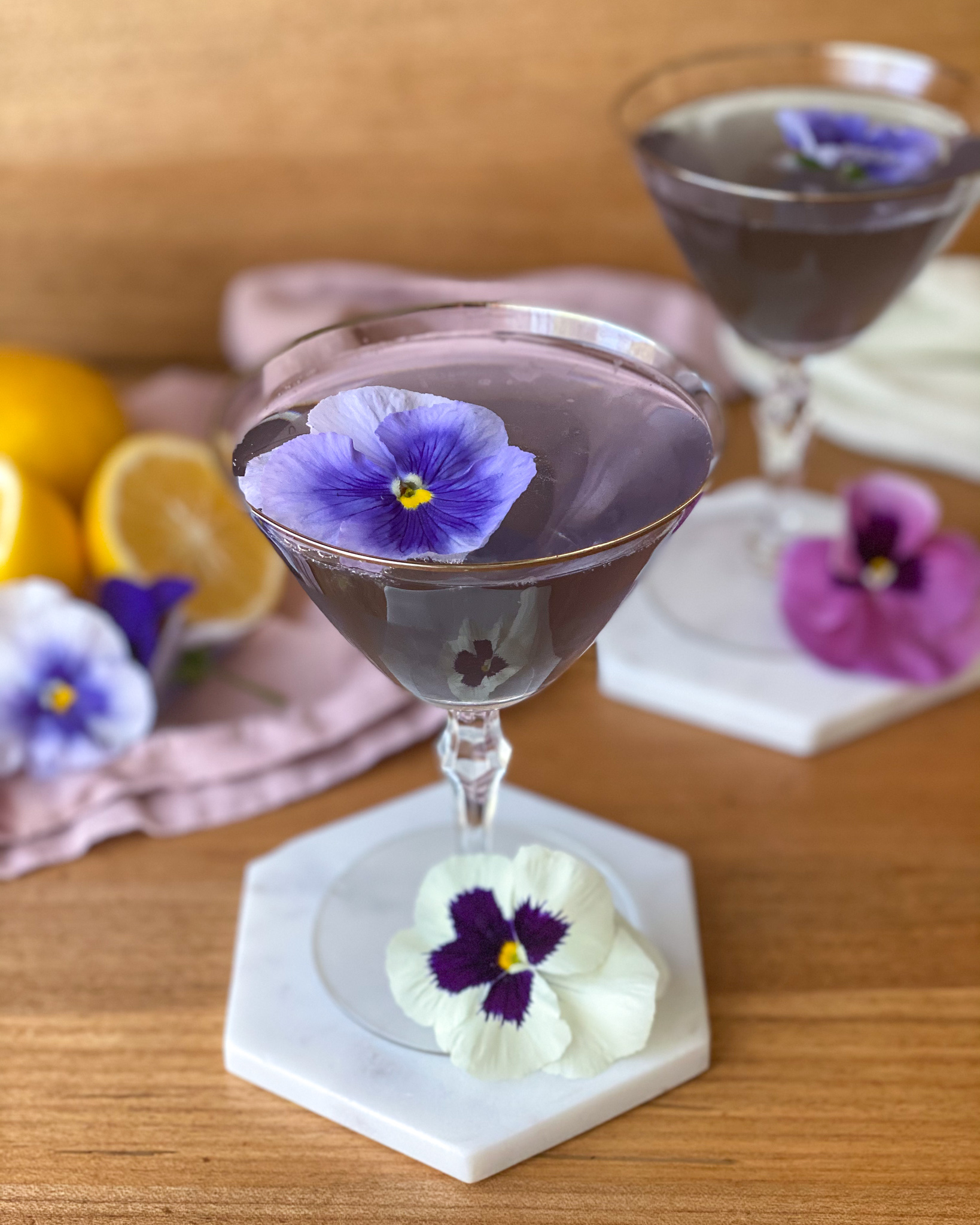 How to Make Elizabeth Taylors Favorite Cocktail at Home